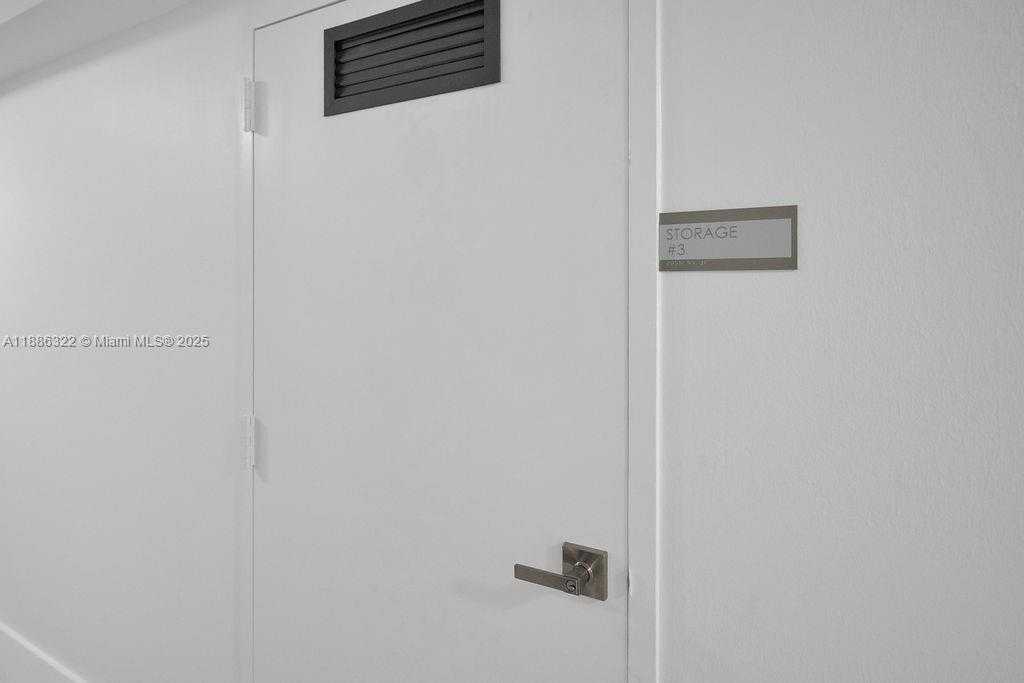 Small Image of 6039 COLLINS AVE #1126, Miami Beach Number 34