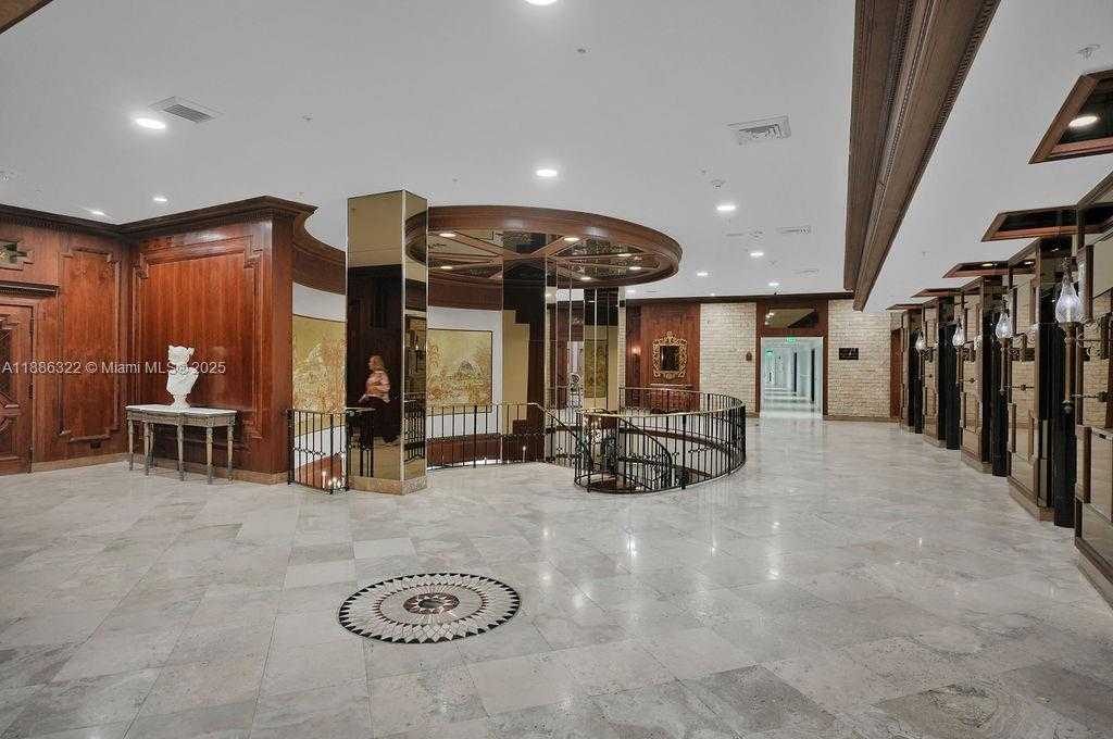 Small Image of 6039 COLLINS AVE #1126, Miami Beach Number 43