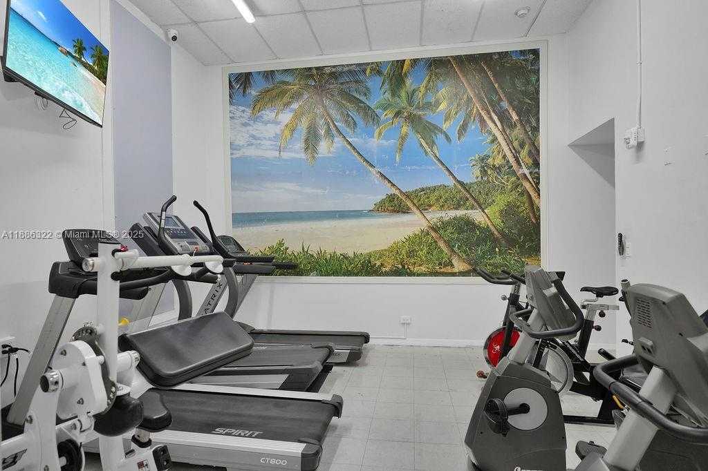 Small Image of 6039 COLLINS AVE #1126, Miami Beach Number 49