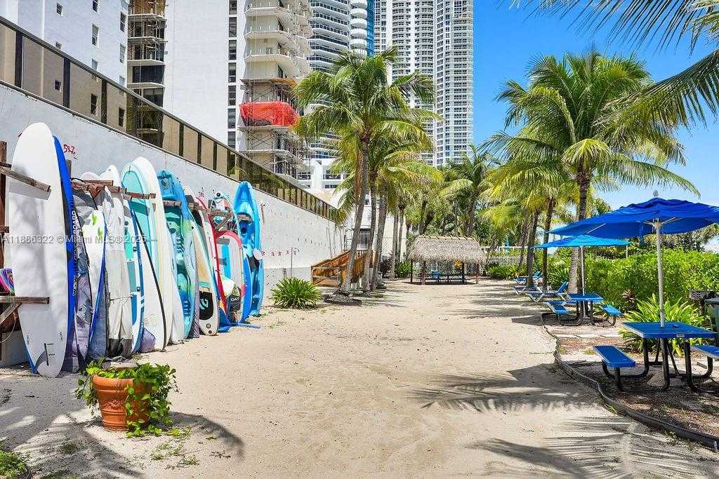 Small Image of 6039 COLLINS AVE #1126, Miami Beach Number 54