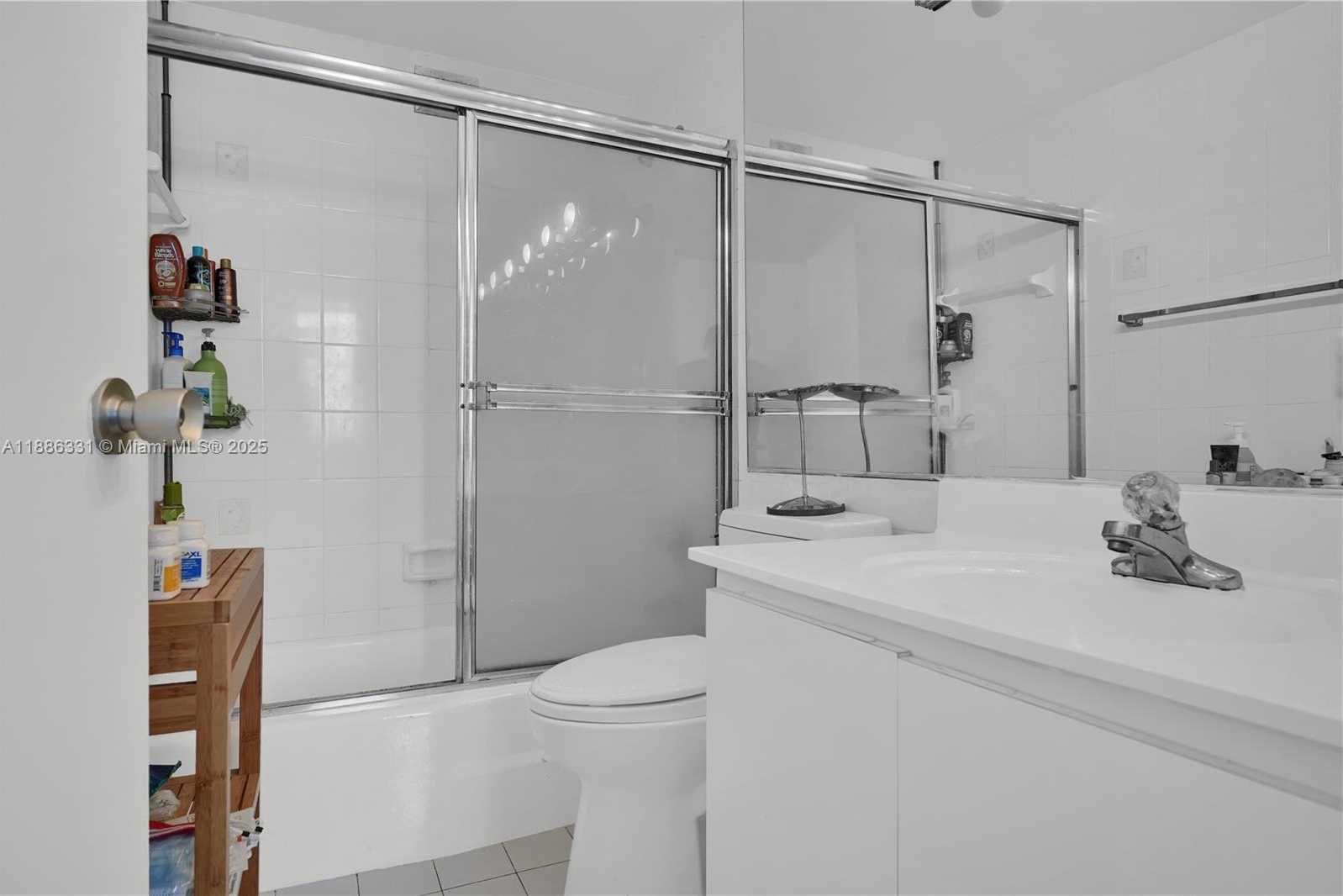 Small Image of 905 BRICKELL BAY DR #1121, Miami Number 11