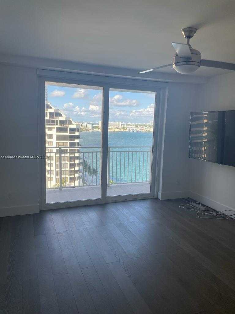 Small Image of 770 CLAUGHTON ISLAND DR #1511, Miami Number 2