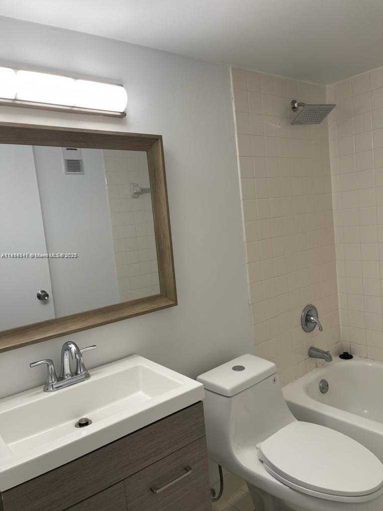 Small Image of 770 CLAUGHTON ISLAND DR #1511, Miami Number 9