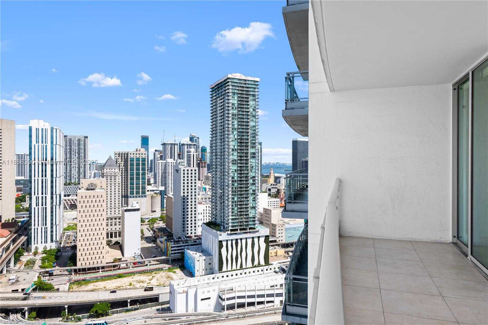 Small Image of 90 SOUTH WEST 3RD ST #3305, Miami Number 16