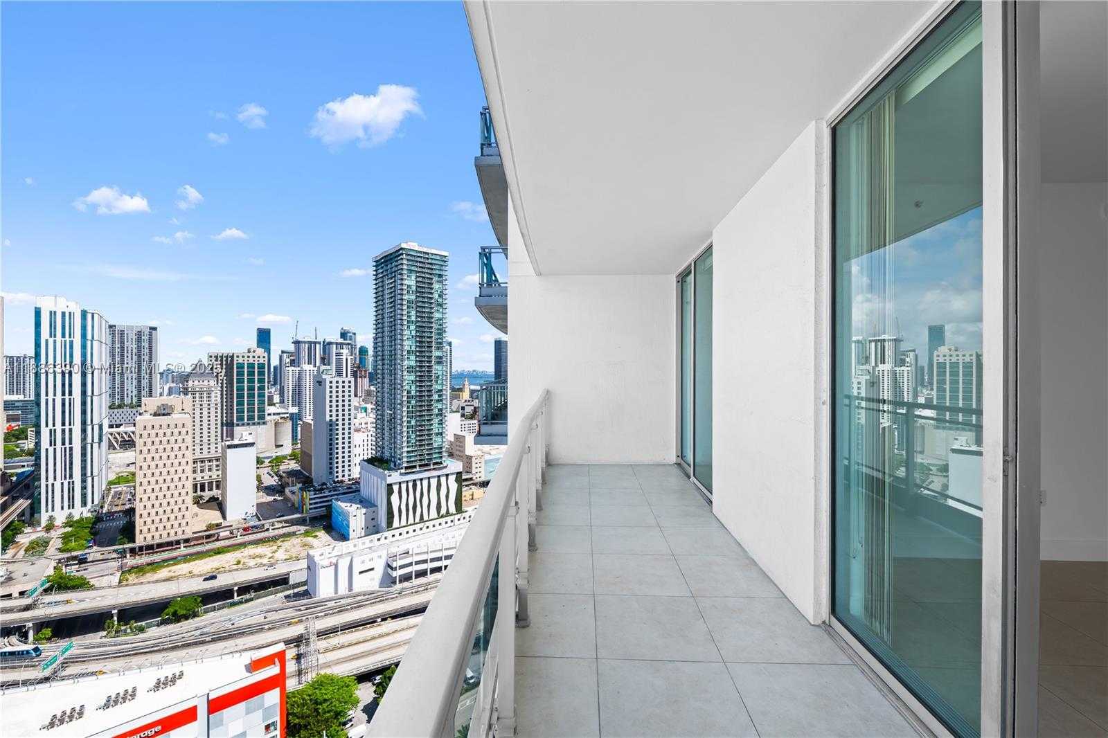 Small Image of 90 SOUTH WEST 3RD ST #3305, Miami Number 17