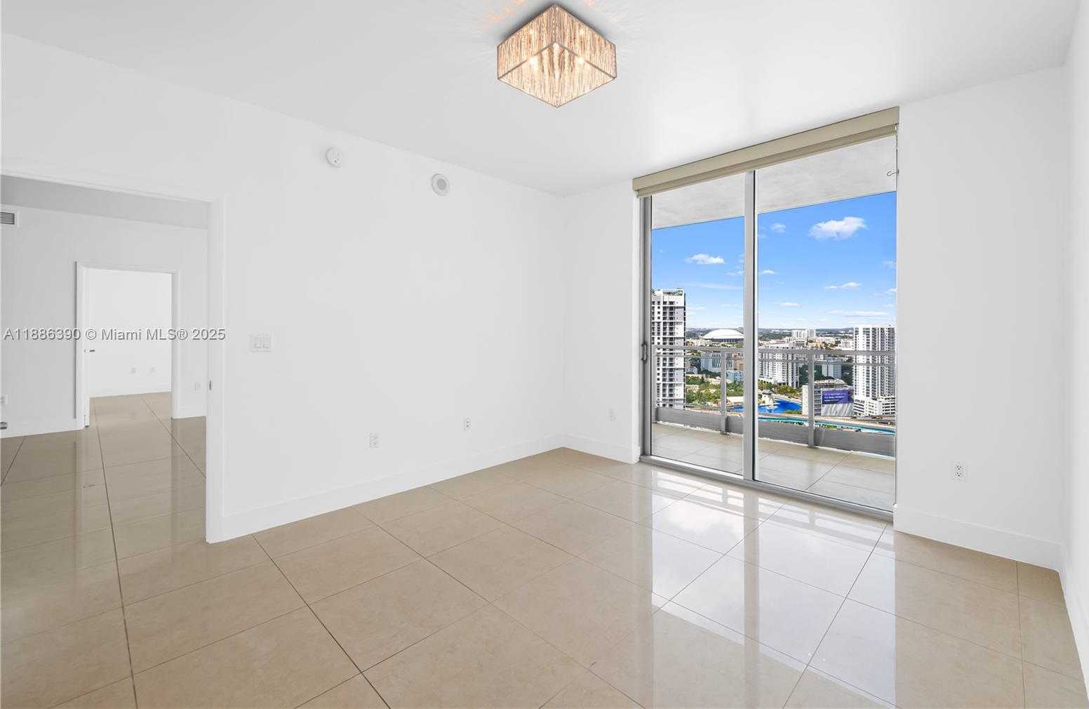 Small Image of 90 SOUTH WEST 3RD ST #3305, Miami Number 23