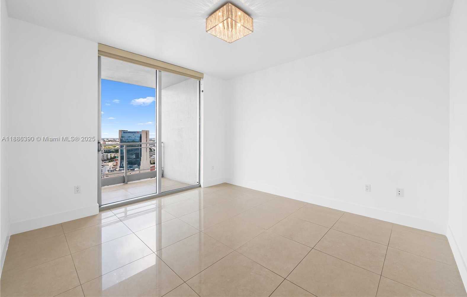 Small Image of 90 SOUTH WEST 3RD ST #3305, Miami Number 24