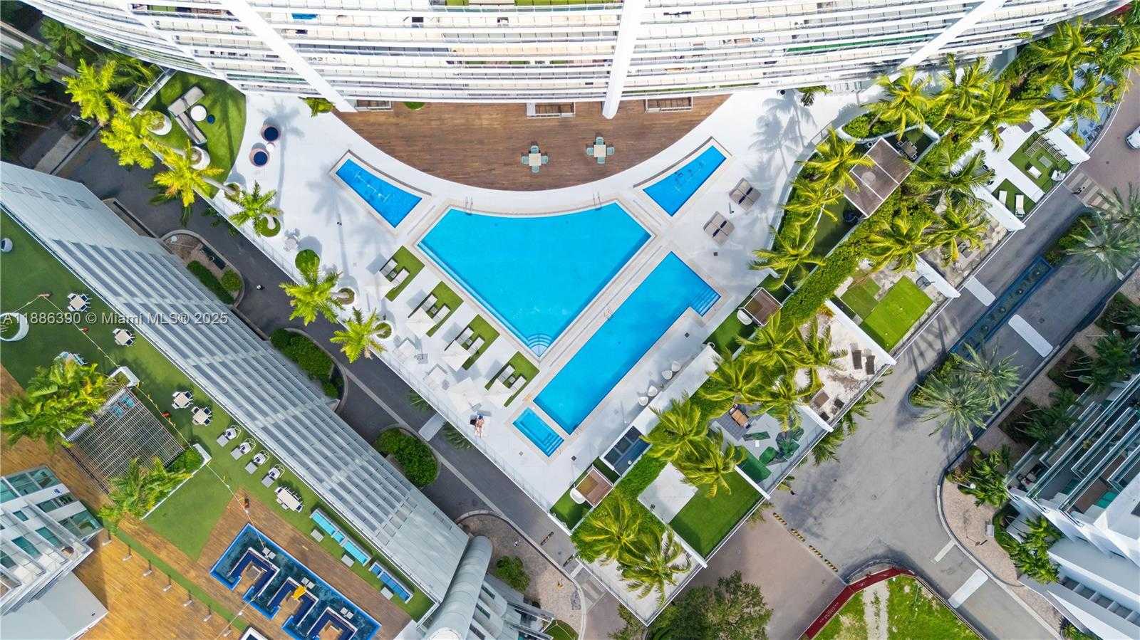 Small Image of 90 SOUTH WEST 3RD ST #3305, Miami Number 31