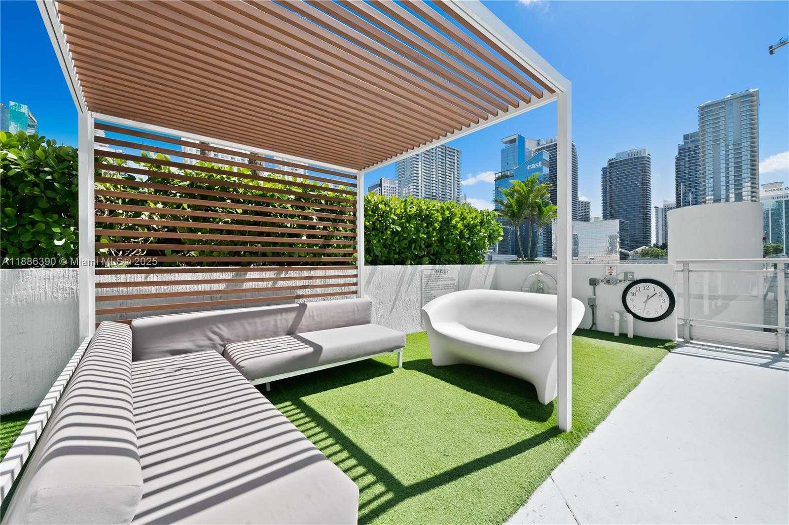Small Image of 90 SOUTH WEST 3RD ST #3305, Miami Number 37