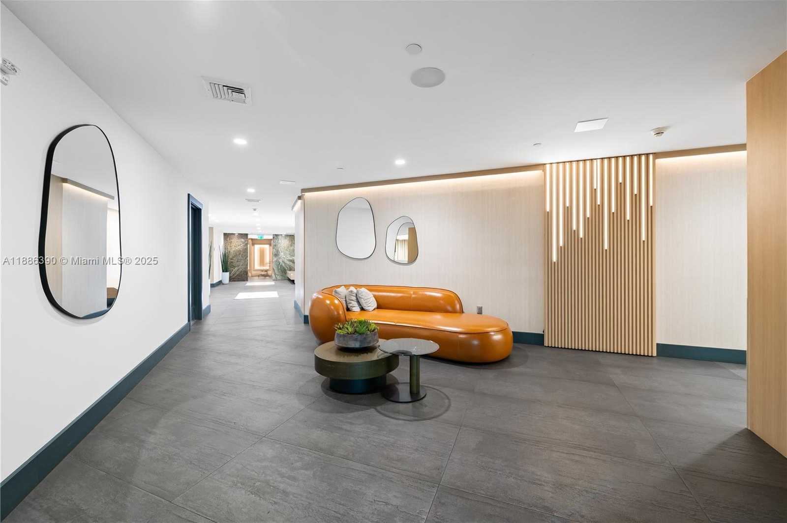 Small Image of 90 SOUTH WEST 3RD ST #3305, Miami Number 4