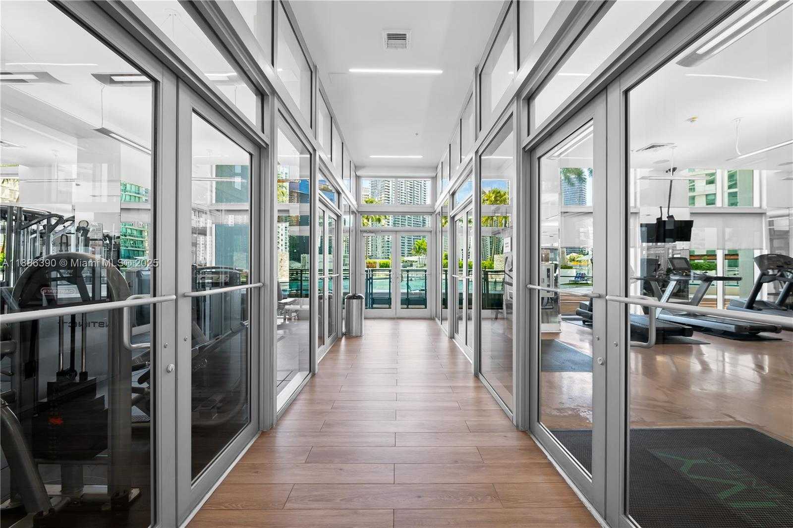 Small Image of 90 SOUTH WEST 3RD ST #3305, Miami Number 40