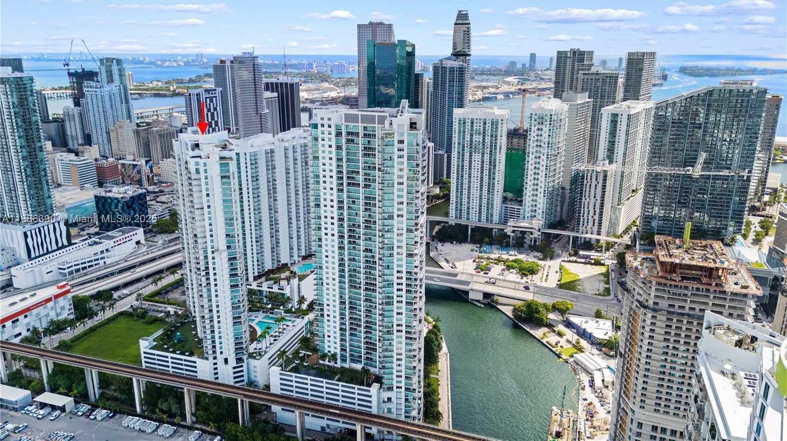 Small Image of 90 SOUTH WEST 3RD ST #3305, Miami Number 46