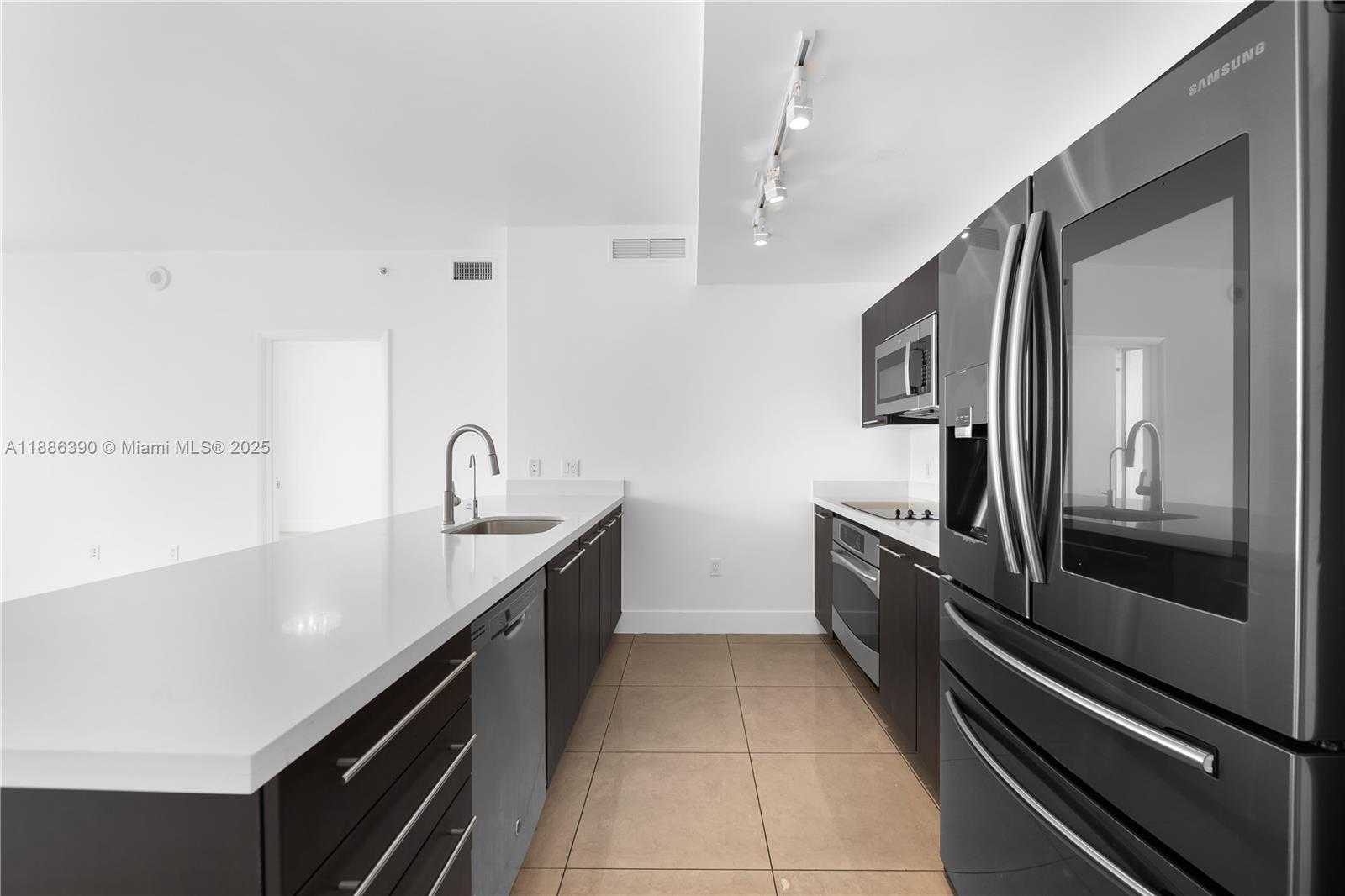 Small Image of 90 SOUTH WEST 3RD ST #3305, Miami Number 9