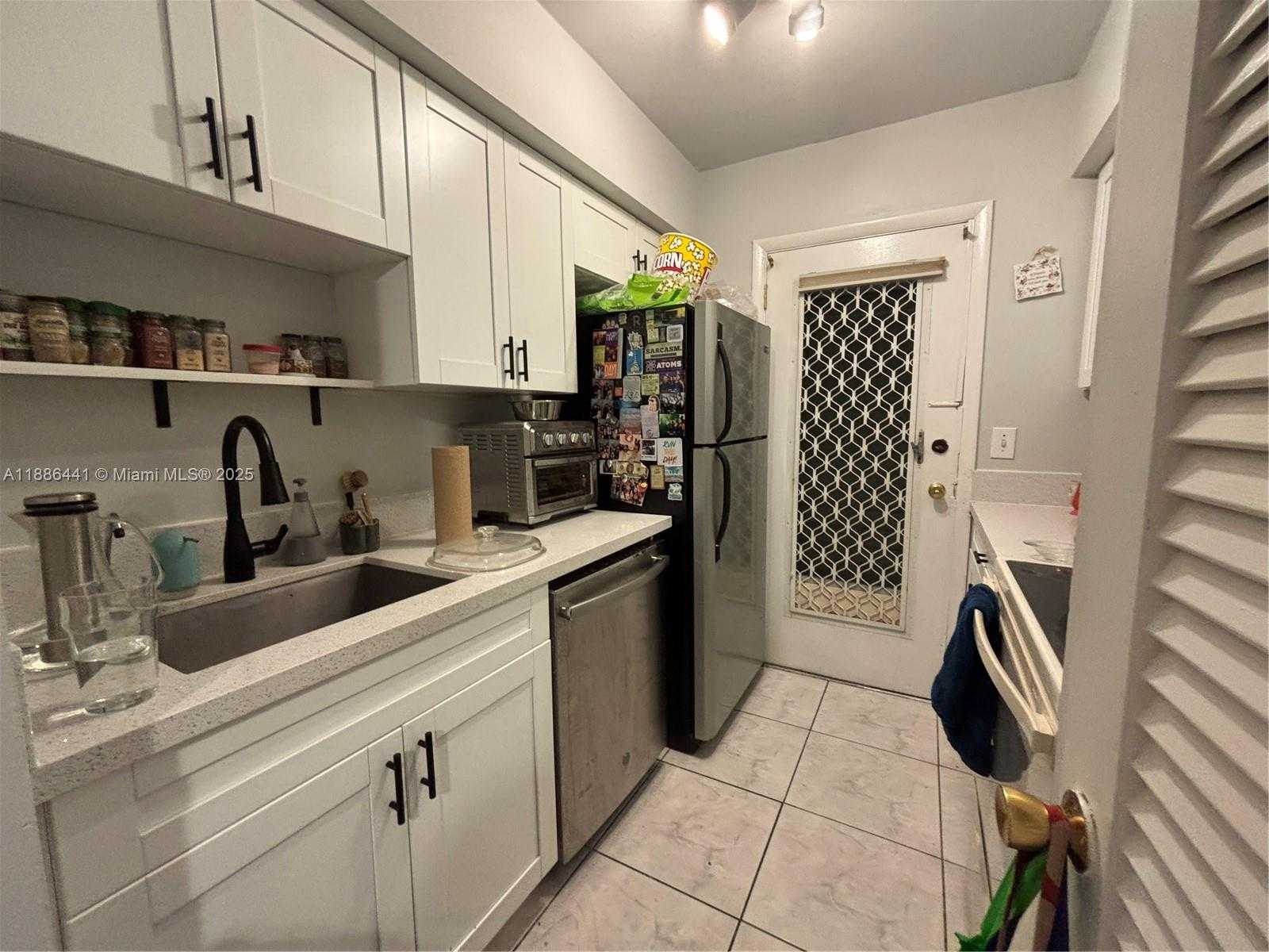 Small Image of 1431 SOUTH 14TH AVE #218, Hollywood Number 2