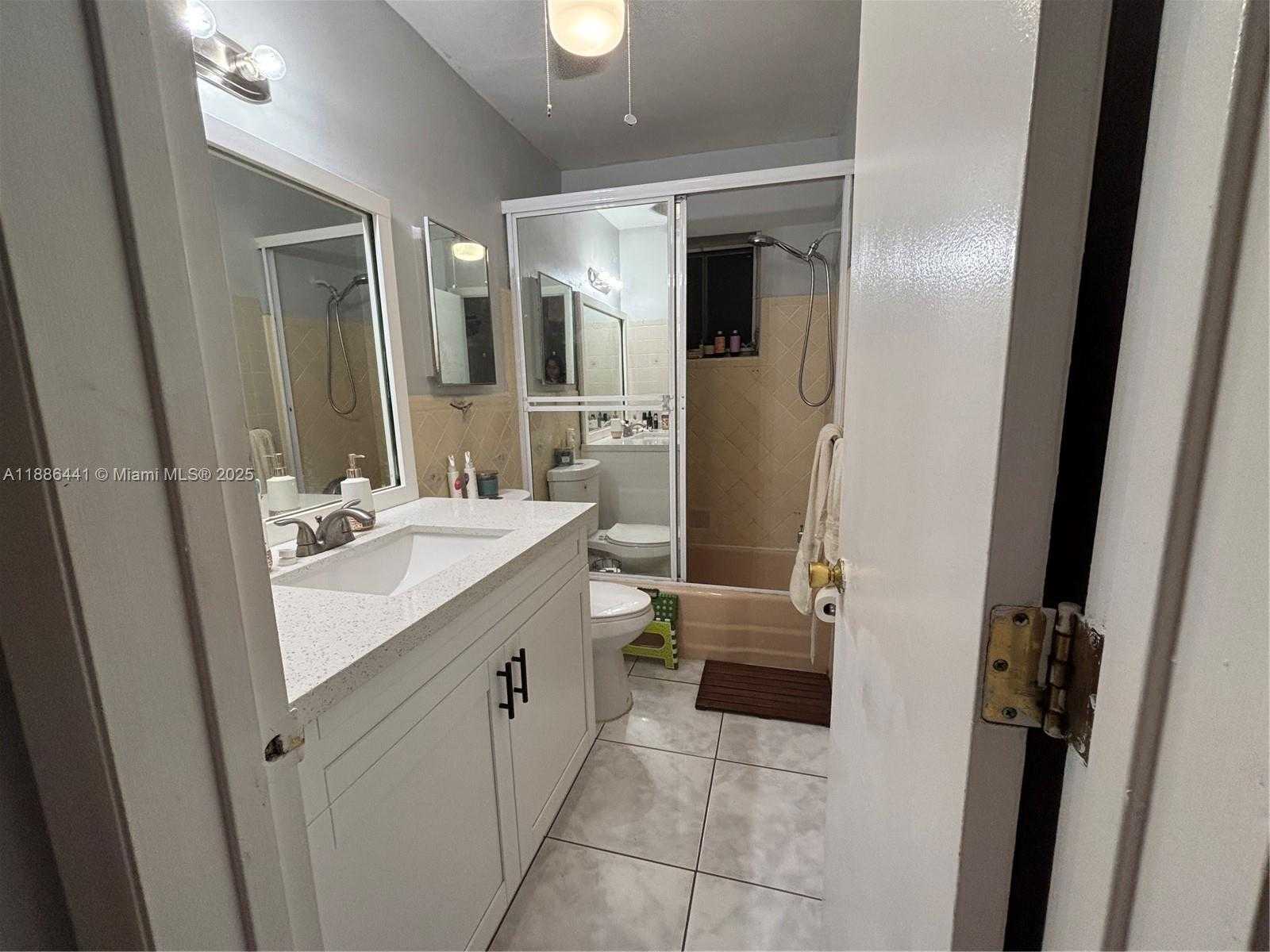 Small Image of 1431 SOUTH 14TH AVE #218, Hollywood Number 4