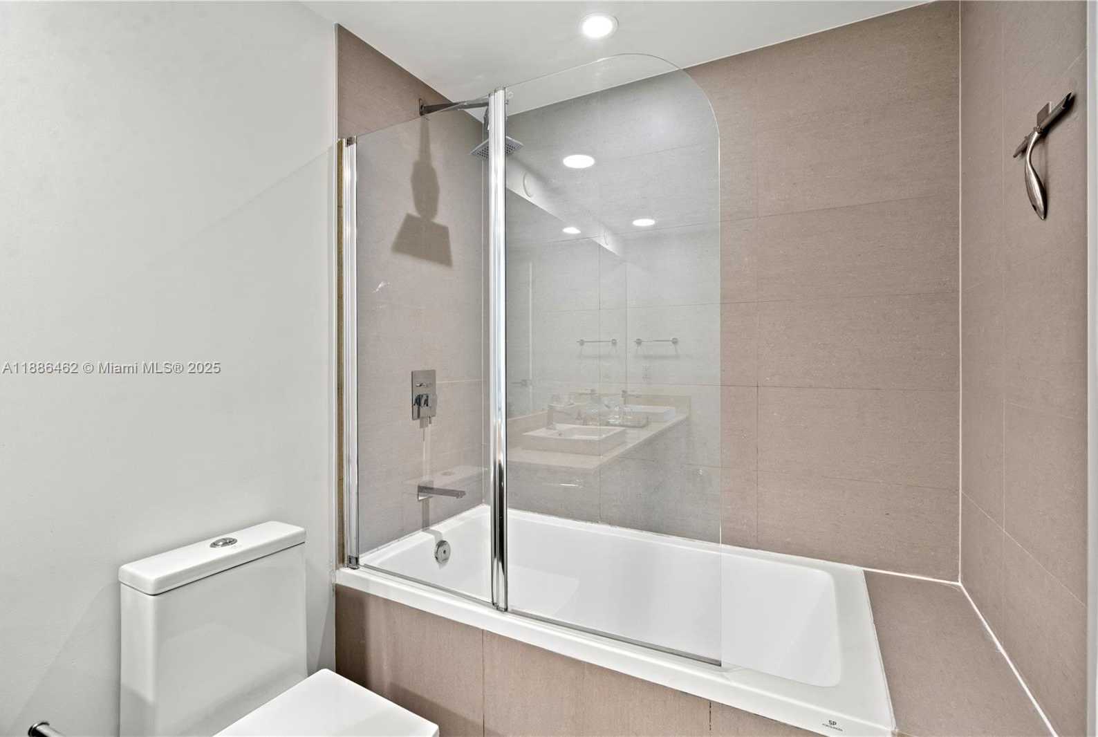 Small Image of 1080 BRICKELL AVE #2606, Miami Number 16