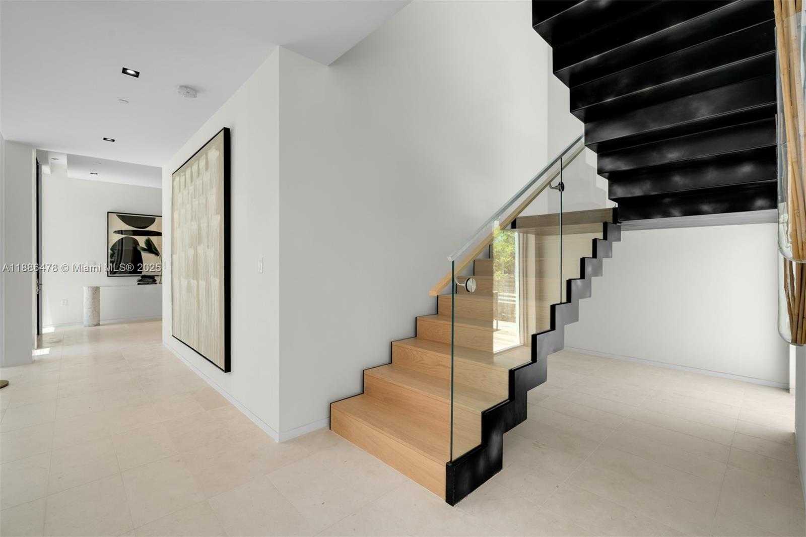 Small Image of 1011 WEST 48TH ST #8, Miami Beach Number 17