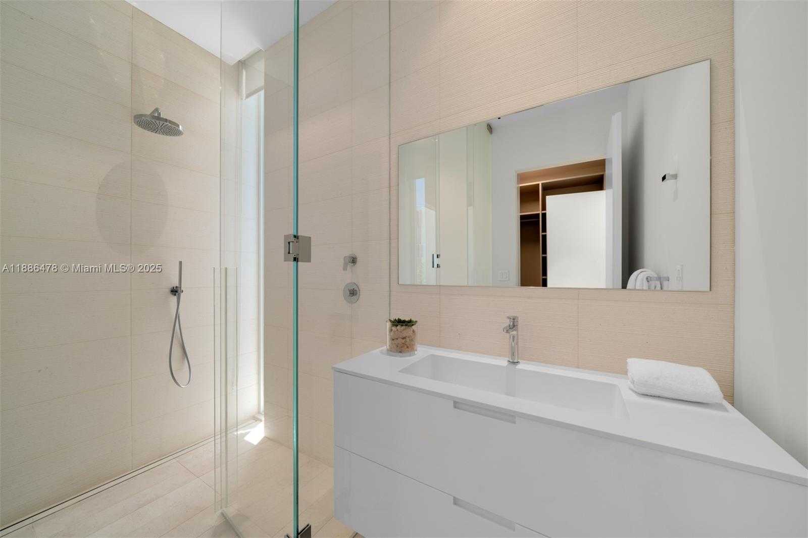 Small Image of 1011 WEST 48TH ST #8, Miami Beach Number 37