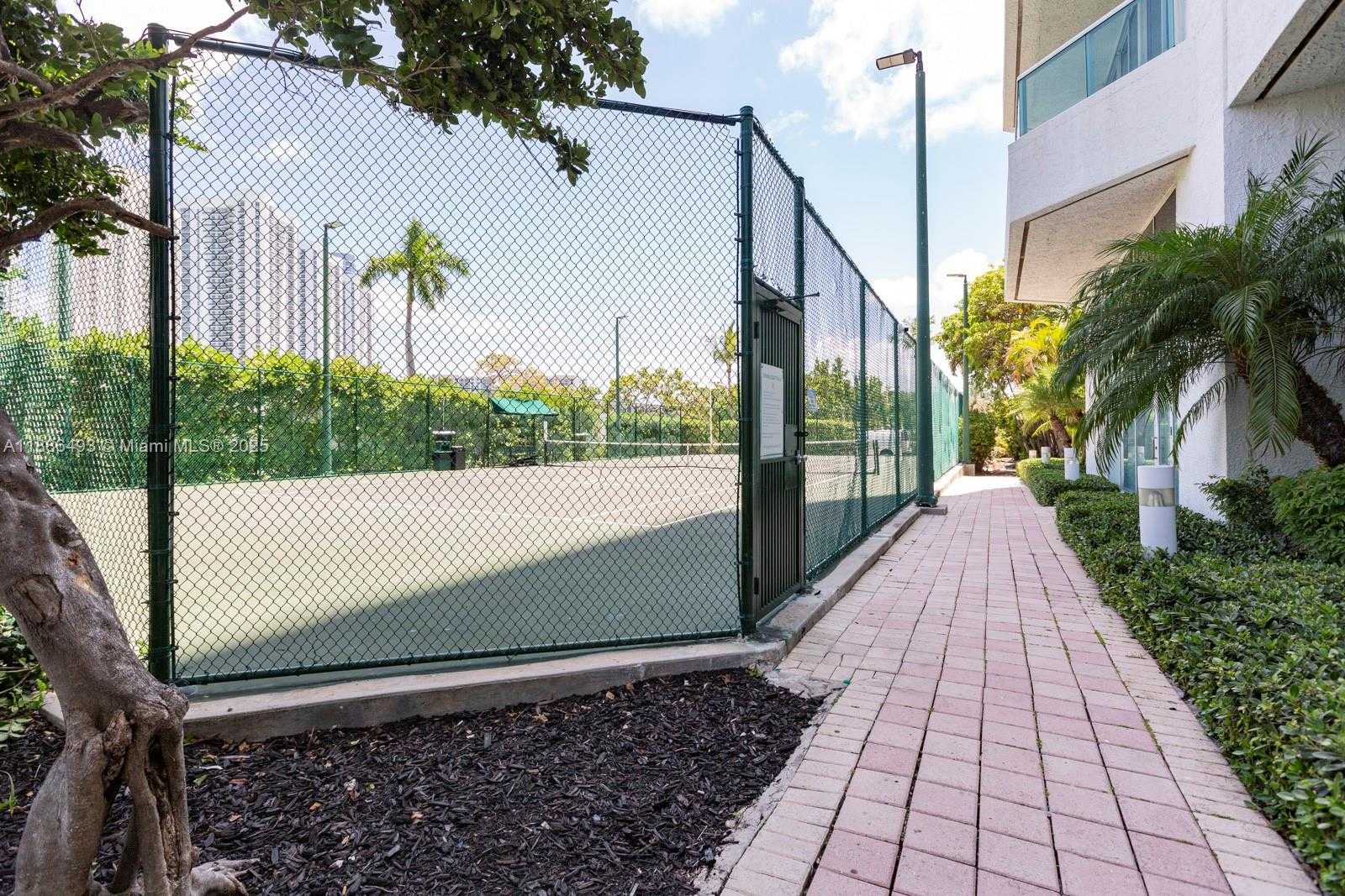Small Image of 16400 COLLINS AVE #1845, Sunny Isles Beach Number 27