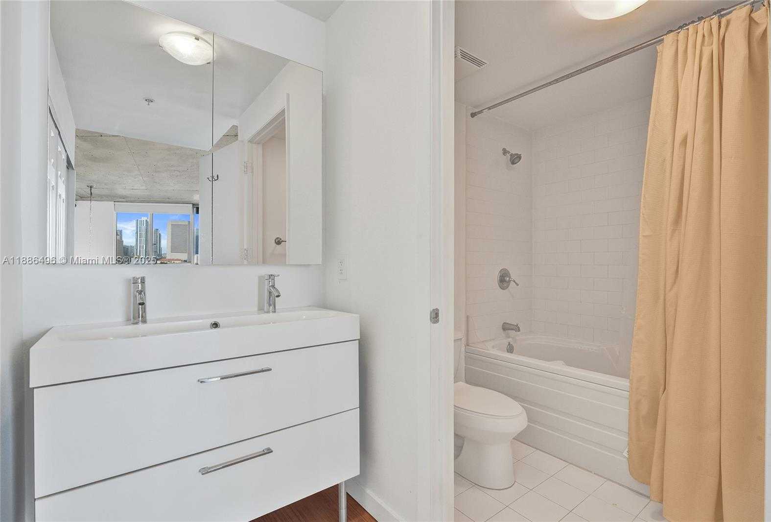 Small Image of 690 SOUTH WEST 1ST CT #1213, Miami Number 15