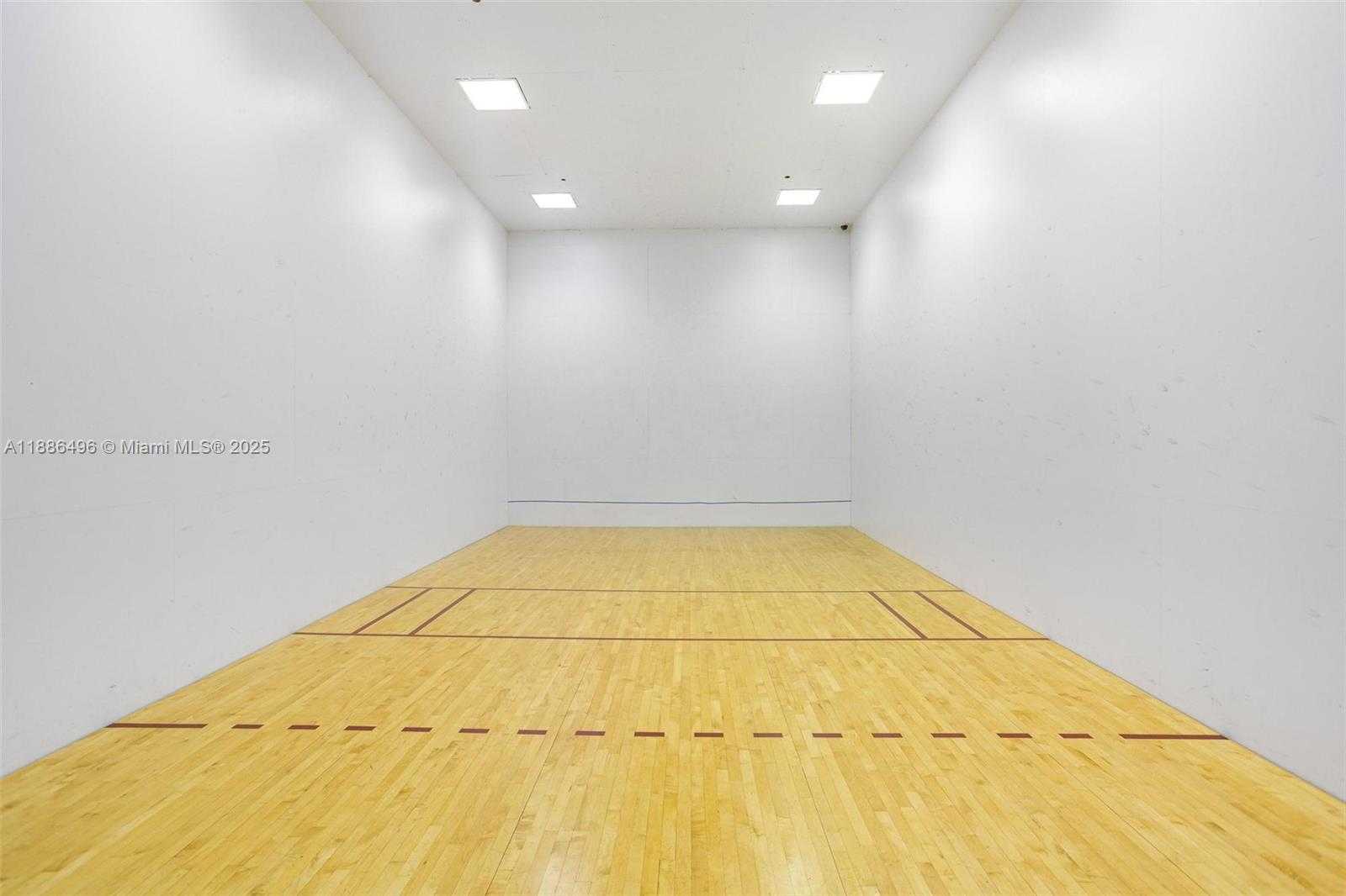 Small Image of 690 SOUTH WEST 1ST CT #1213, Miami Number 25