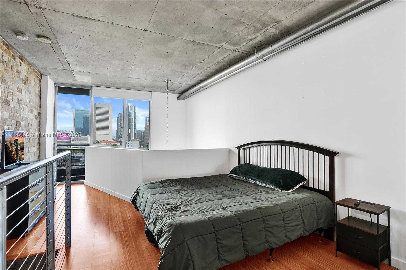 Small Image of 690 SOUTH WEST 1ST CT #1213, Miami Number 8