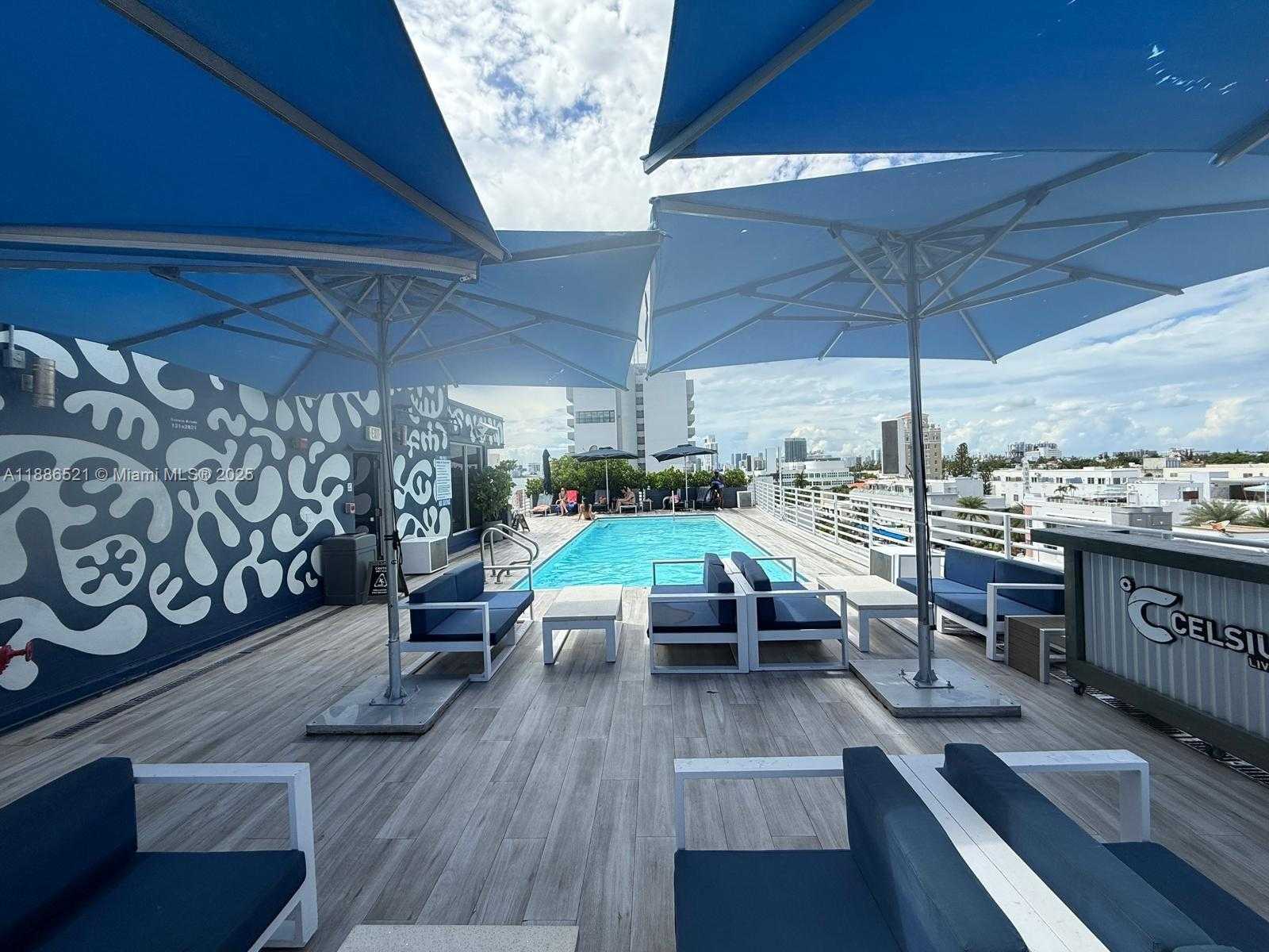 Small Image of 1036 OCEAN DR #B309, Miami Beach Number 10
