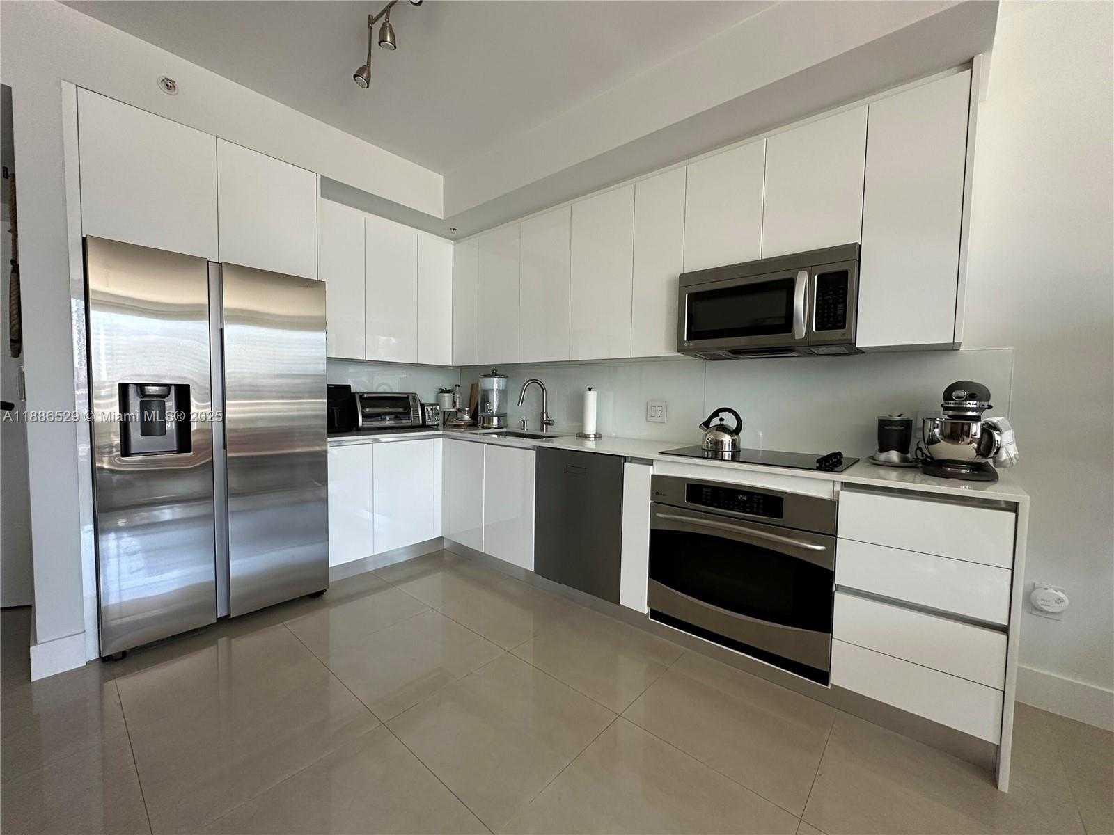 Small Image of 1 SOUTH WEST 3RD ST #1603, Miami Number 5