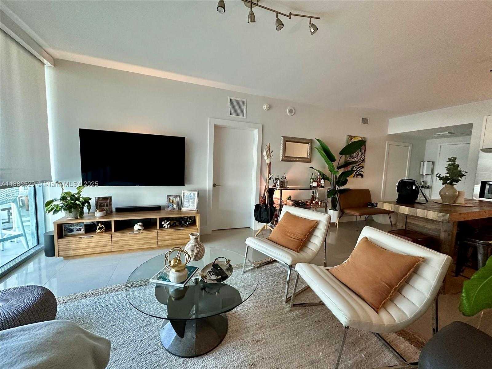 Small Image of 1 SOUTH WEST 3RD ST #1603, Miami Number 8