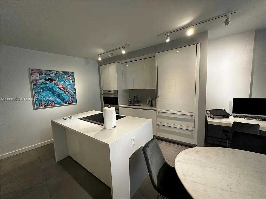 Small Image of 1201 20TH ST #208, Miami Beach Number 4