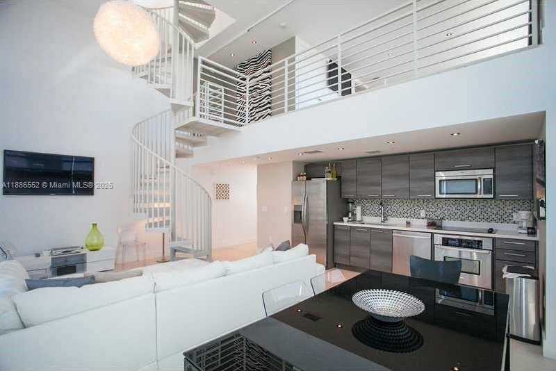 Small Image of 421 MERIDIAN AVE #21, Miami Beach Number 5