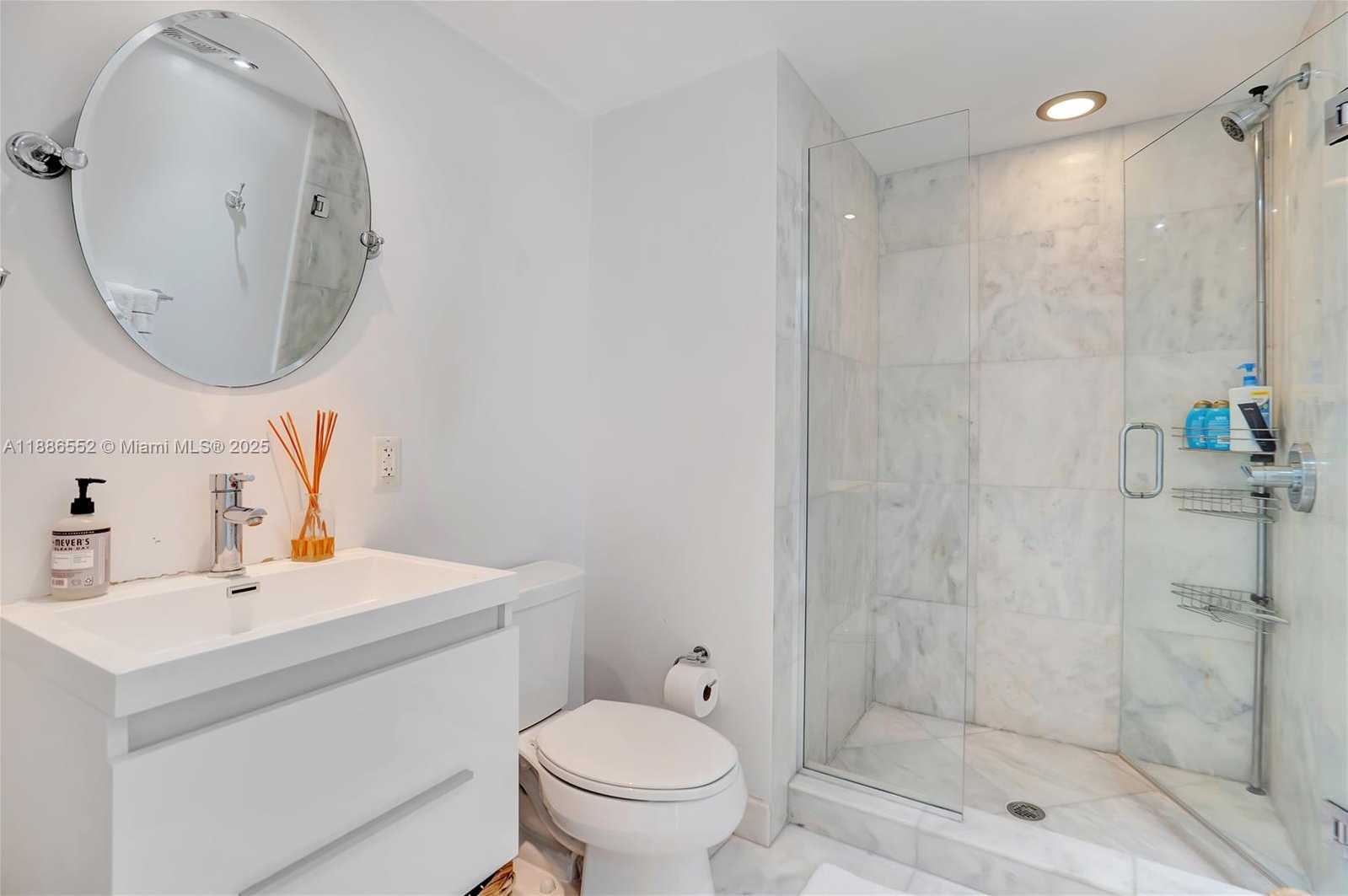 Small Image of 421 MERIDIAN AVE #21, Miami Beach Number 9
