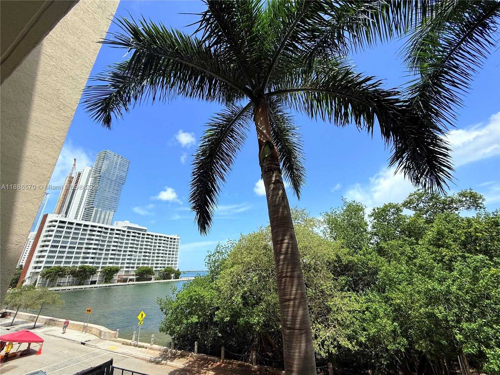 Small Image of 2000 NORTH BAYSHORE DR #218, Miami Number 24