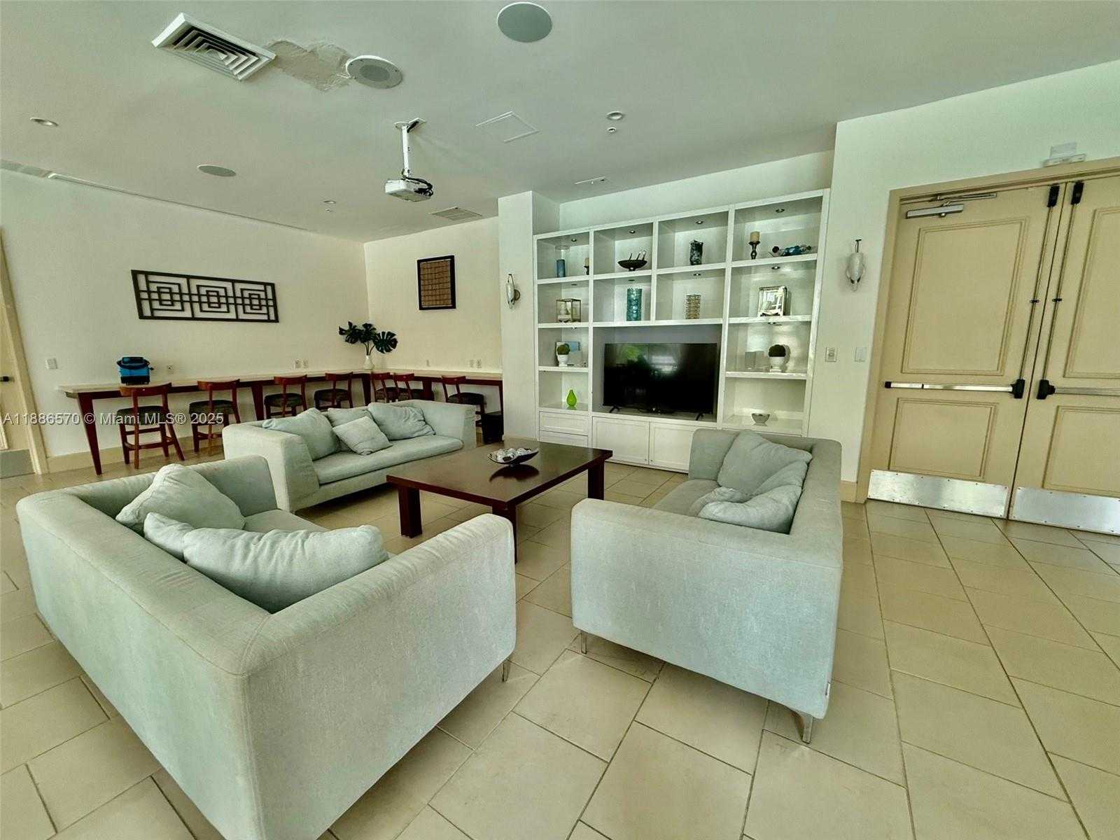 Small Image of 2000 NORTH BAYSHORE DR #218, Miami Number 47