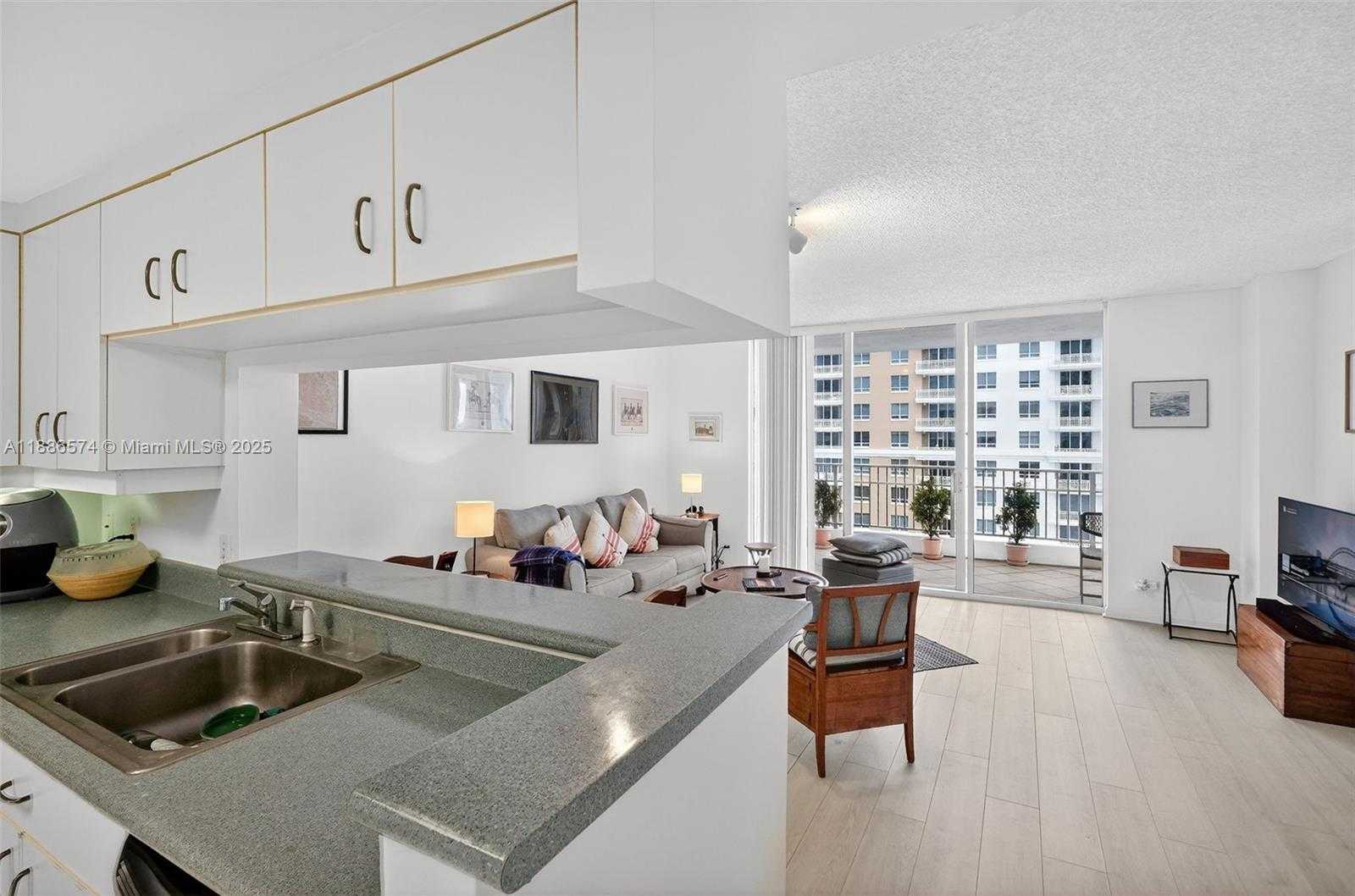 Small Image of 701 BRICKELL KEY BLVD #1108, Miami Number 16