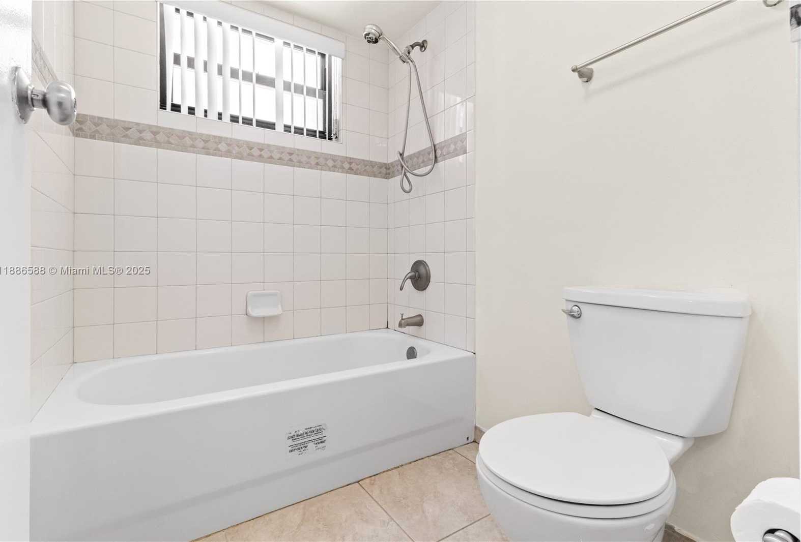 Small Image of 2625 COLLINS AVE #608, Miami Beach Number 12
