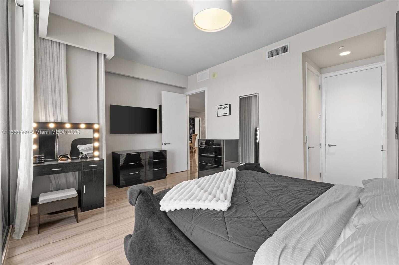 Small Image of 9705 COLLINS AVE #2304N, Bal Harbour Number 44