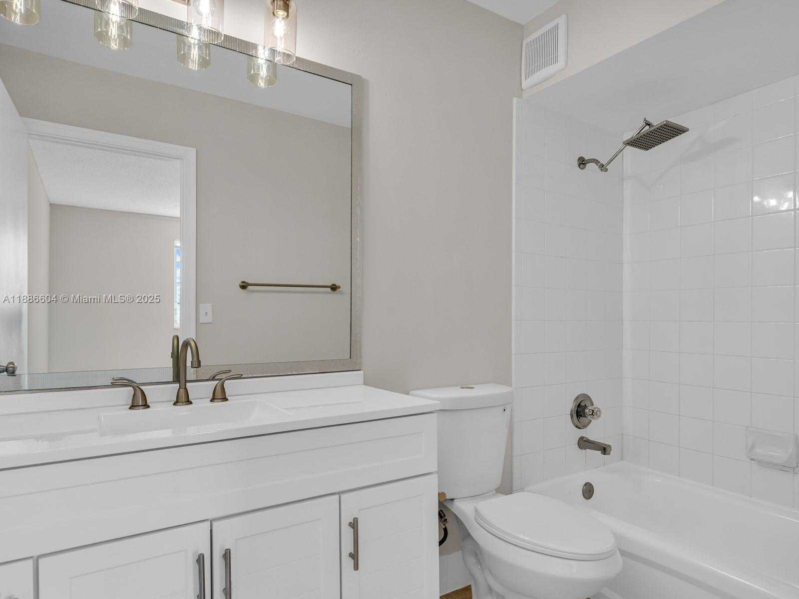 Small Image of 3738 SAN SIMEON CIR, Weston Number 16