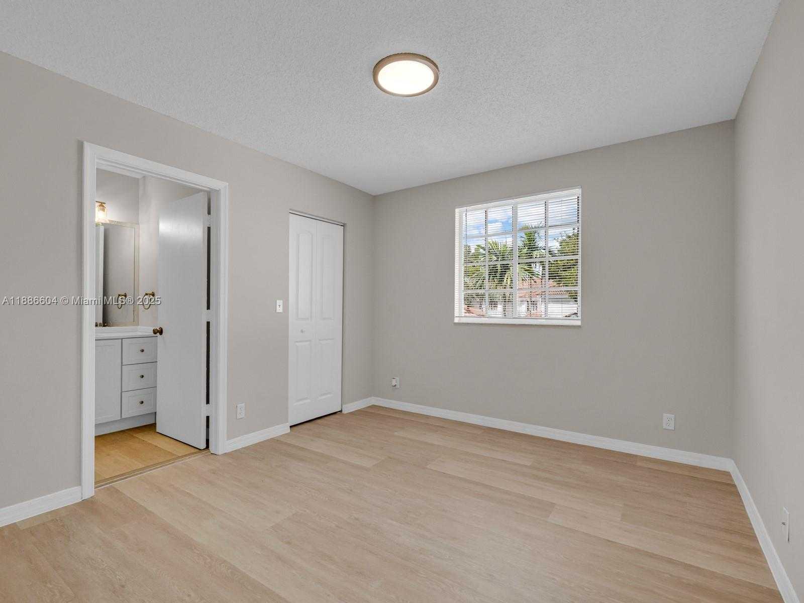 Small Image of 3738 SAN SIMEON CIR, Weston Number 20