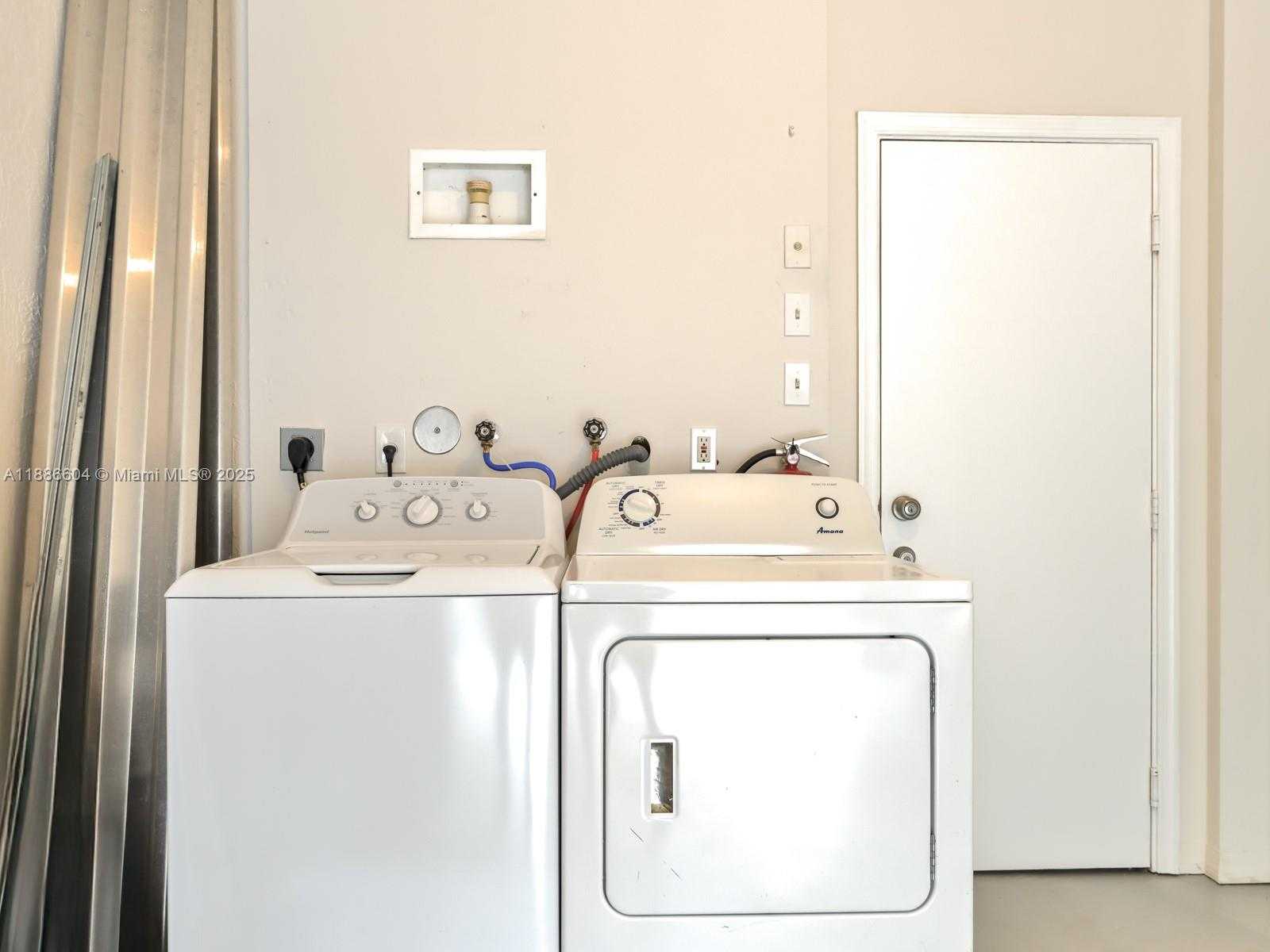 Small Image of 3738 SAN SIMEON CIR, Weston Number 23