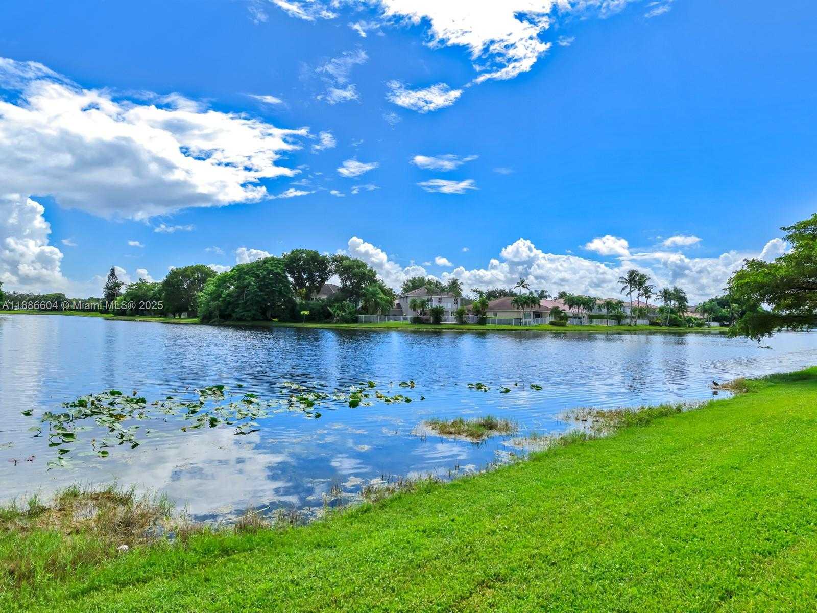 Small Image of 3738 SAN SIMEON CIR, Weston Number 30
