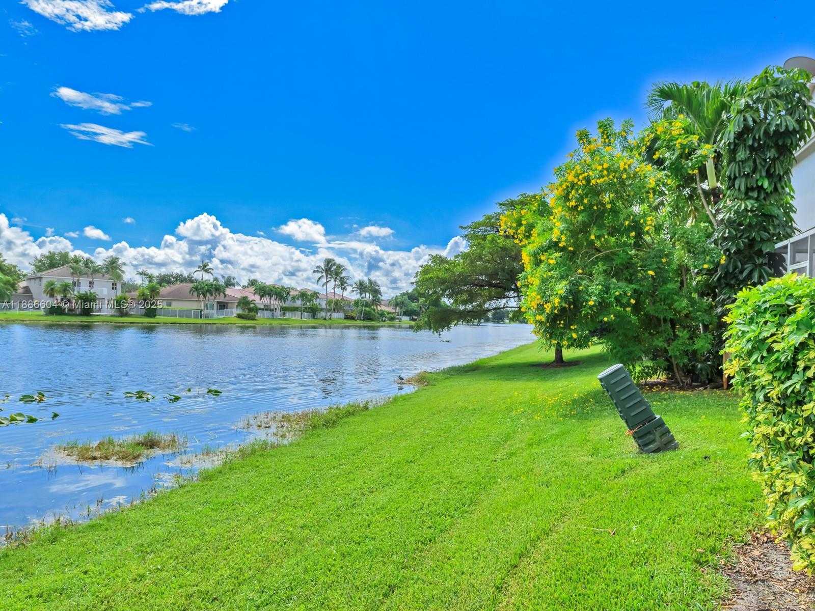 Small Image of 3738 SAN SIMEON CIR, Weston Number 31