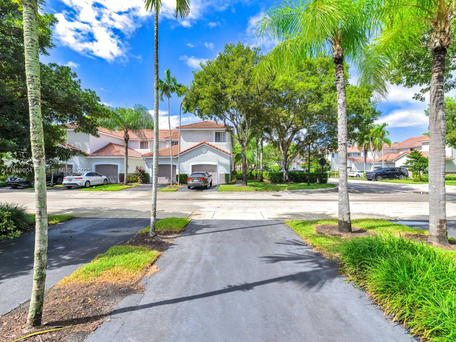 Small Image of 3738 SAN SIMEON CIR, Weston Number 35