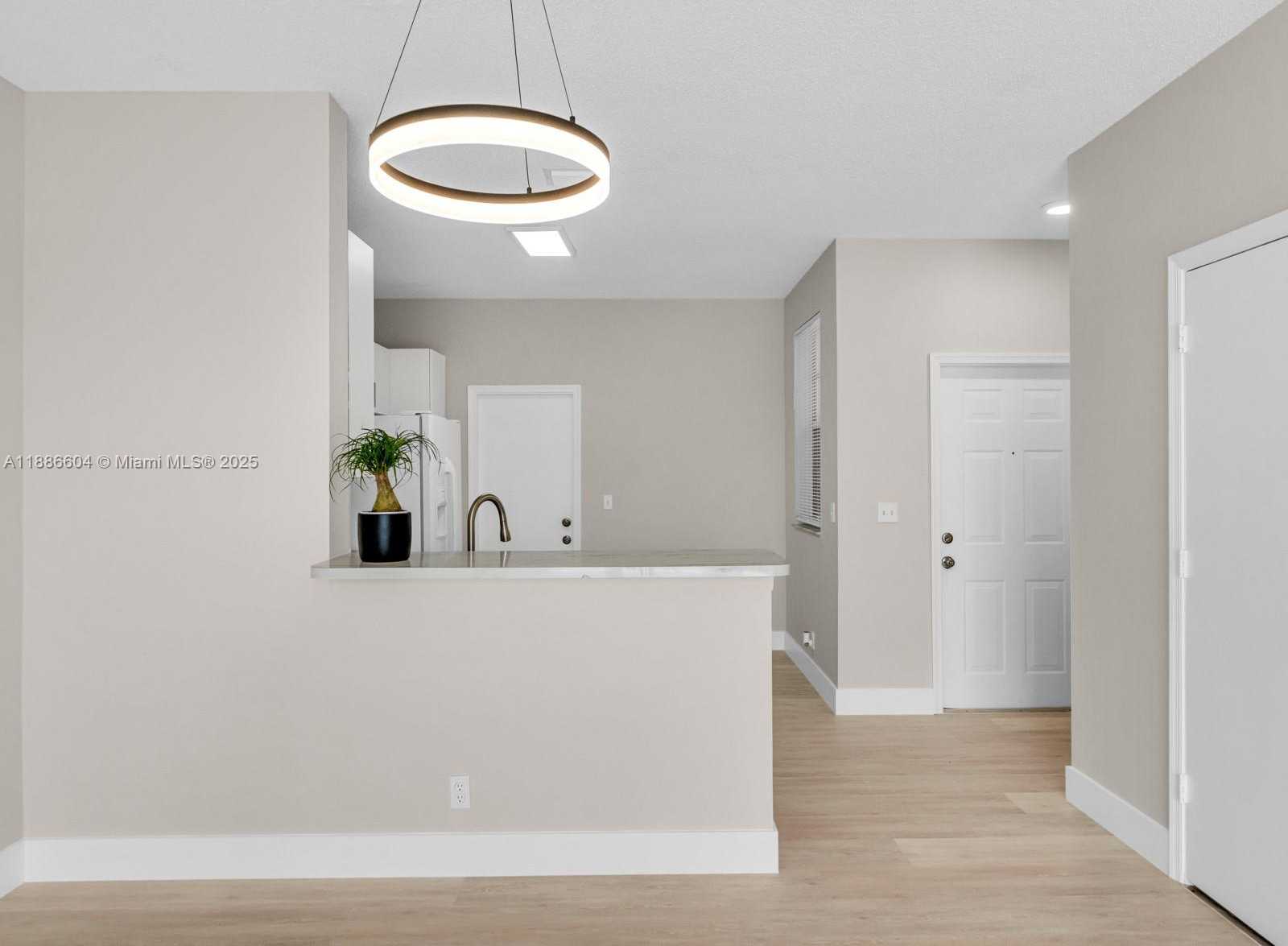 Small Image of 3738 SAN SIMEON CIR, Weston Number 6