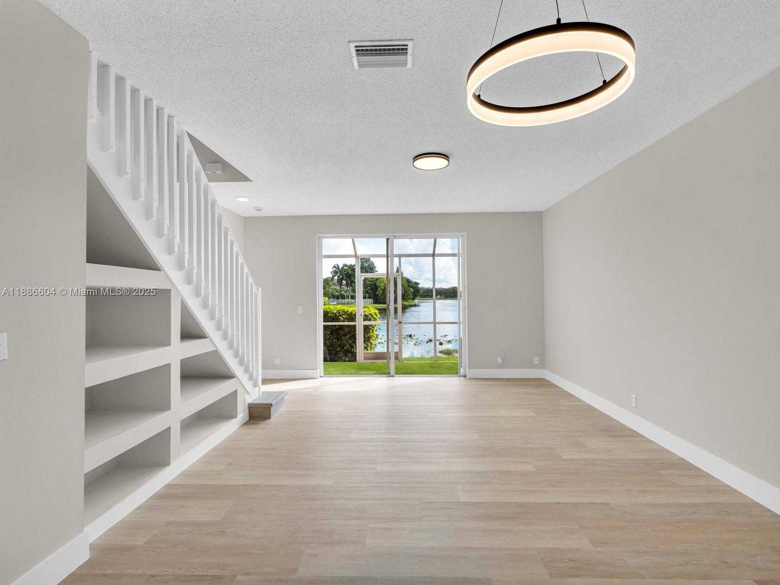 Small Image of 3738 SAN SIMEON CIR, Weston Number 7
