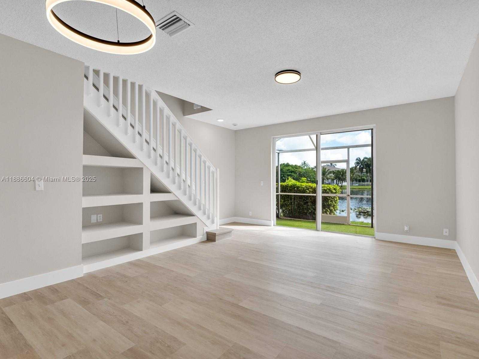 Small Image of 3738 SAN SIMEON CIR, Weston Number 9