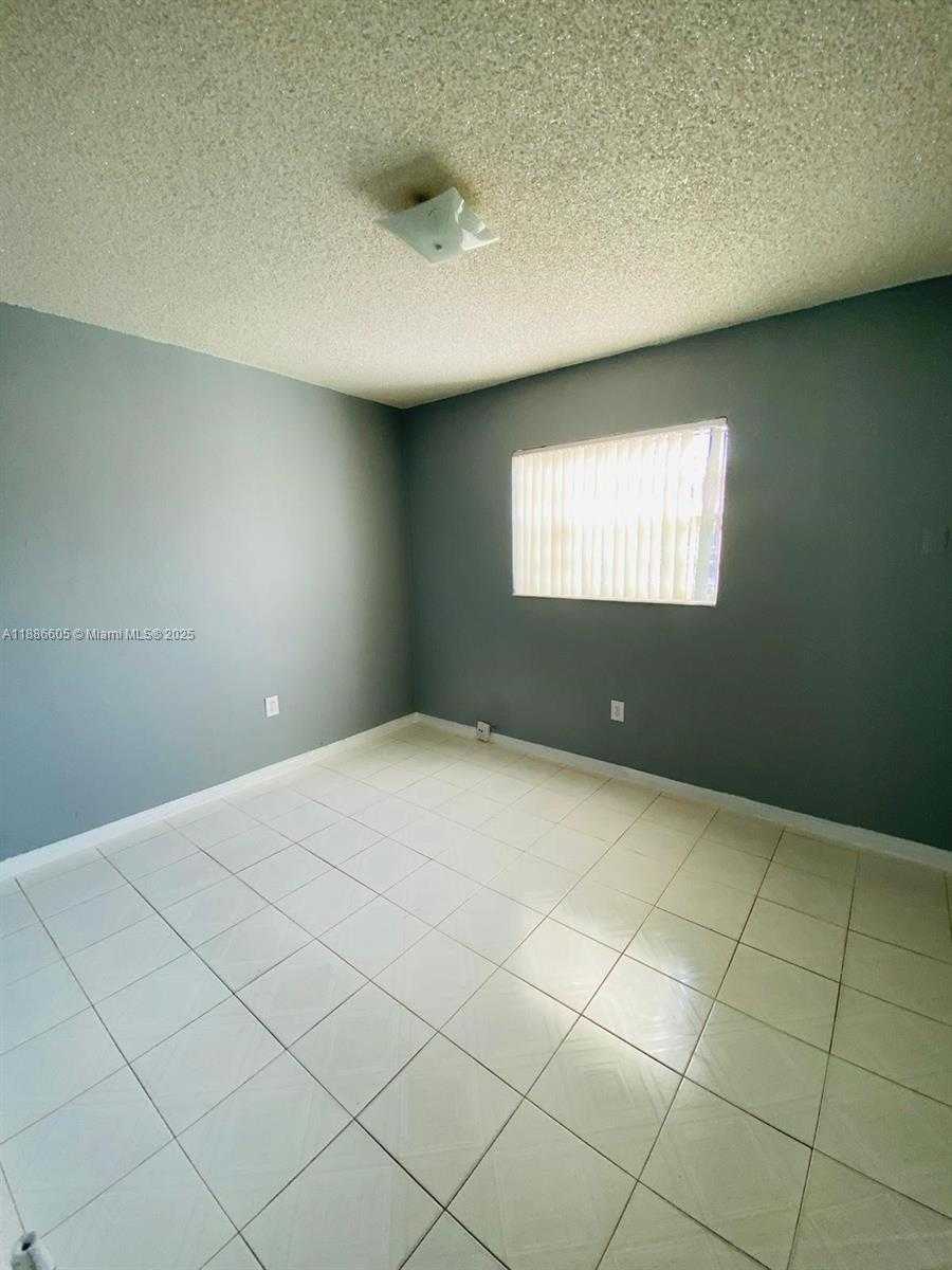 Small Image of 1281 WEST 29TH ST #8, Hialeah Number 12