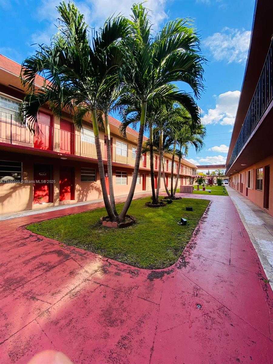 Small Image of 1281 WEST 29TH ST #8, Hialeah Number 2