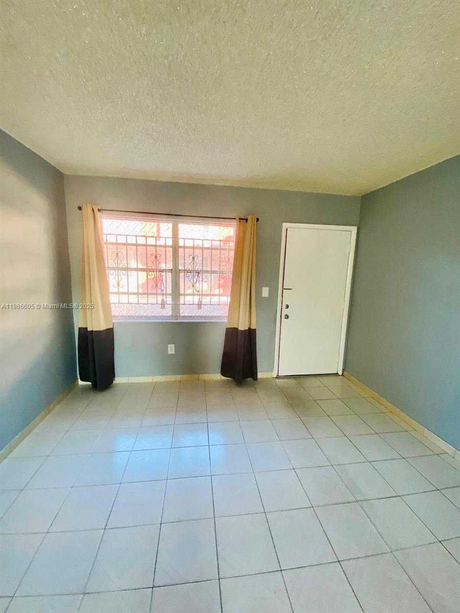 Small Image of 1281 WEST 29TH ST #8, Hialeah Number 4