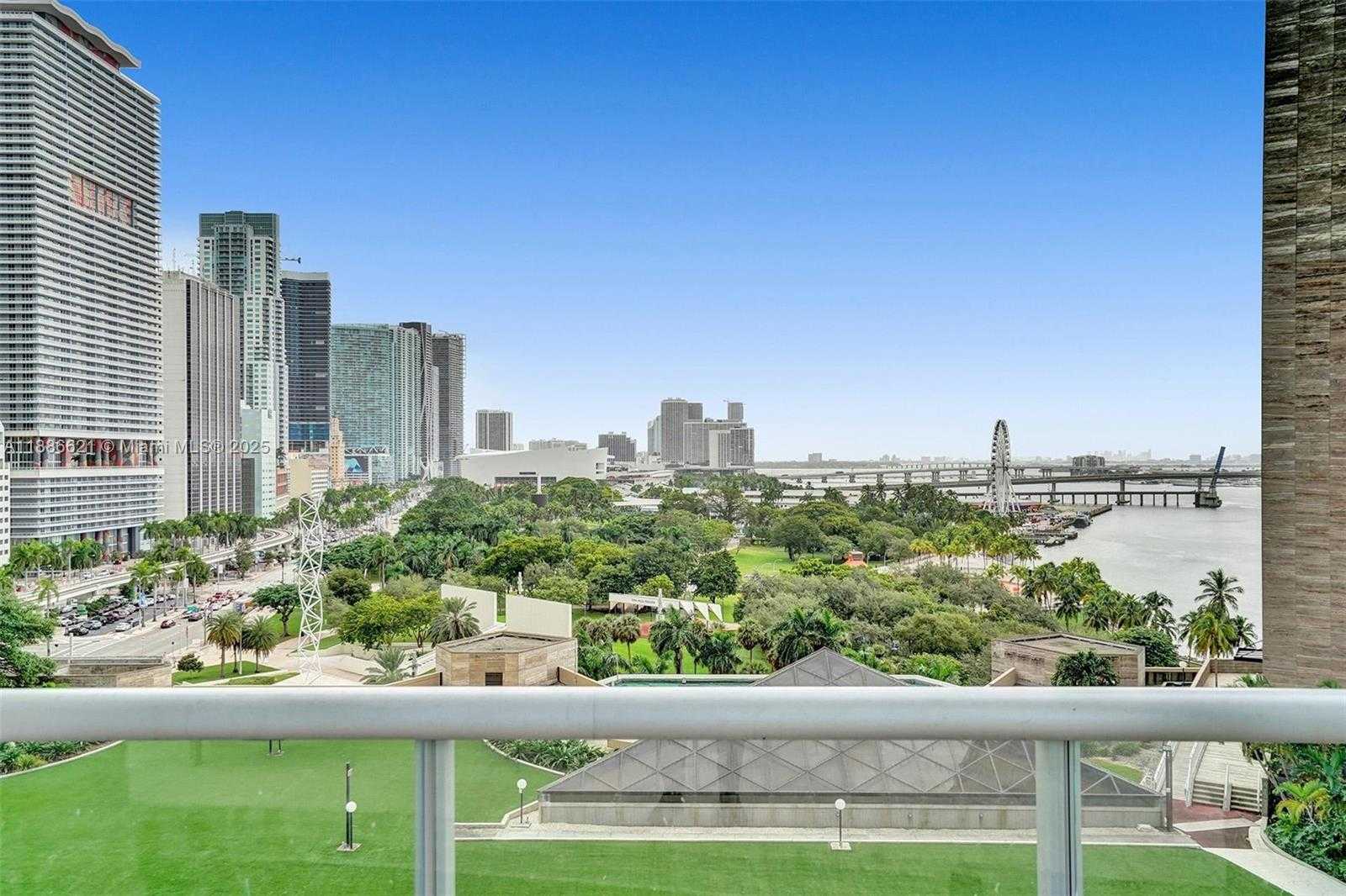 Small Image of 325 SOUTH BISCAYNE BLVD #2519, Miami Number 38